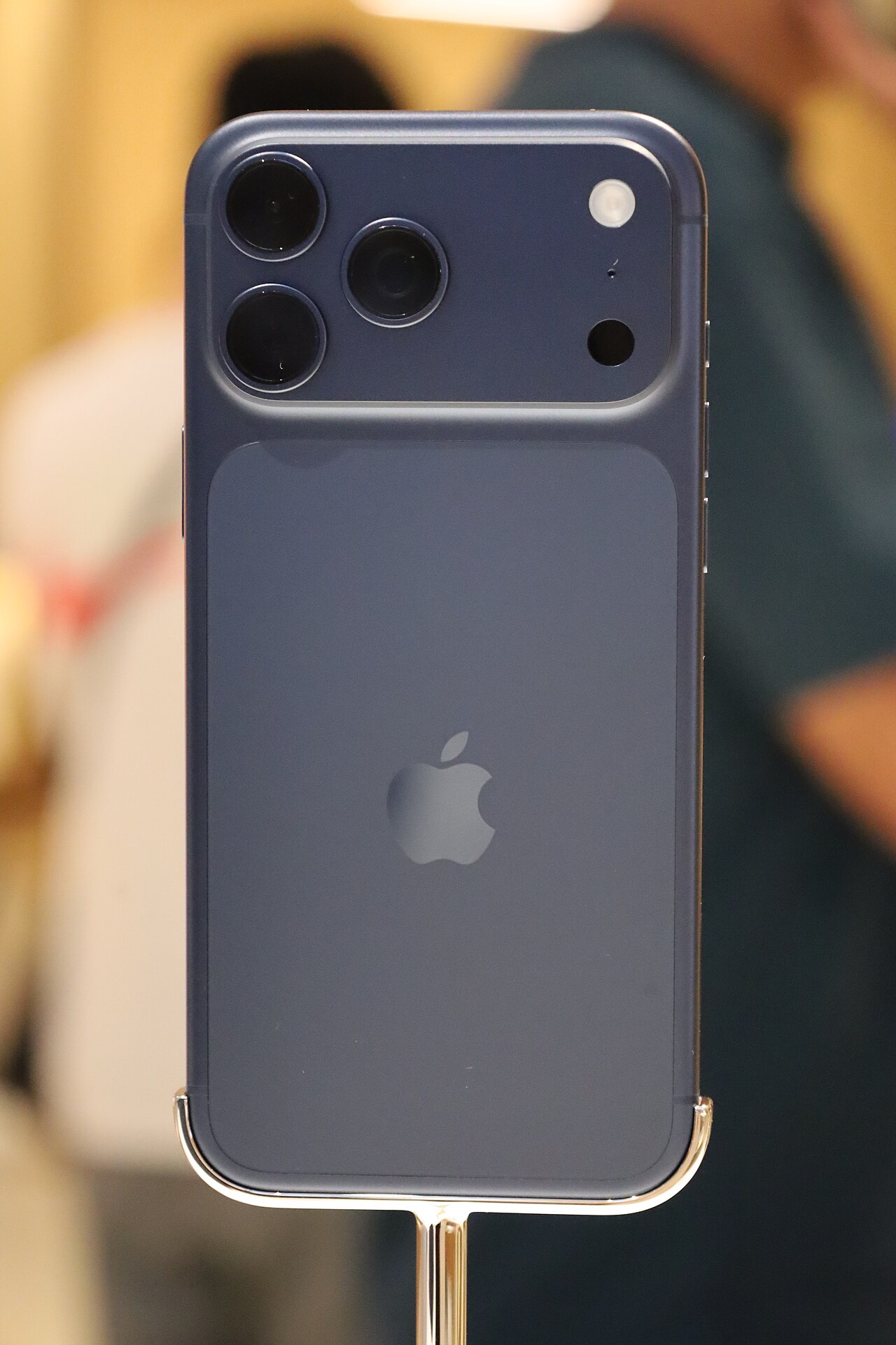Deep Blue iPhone 17 Pro Max