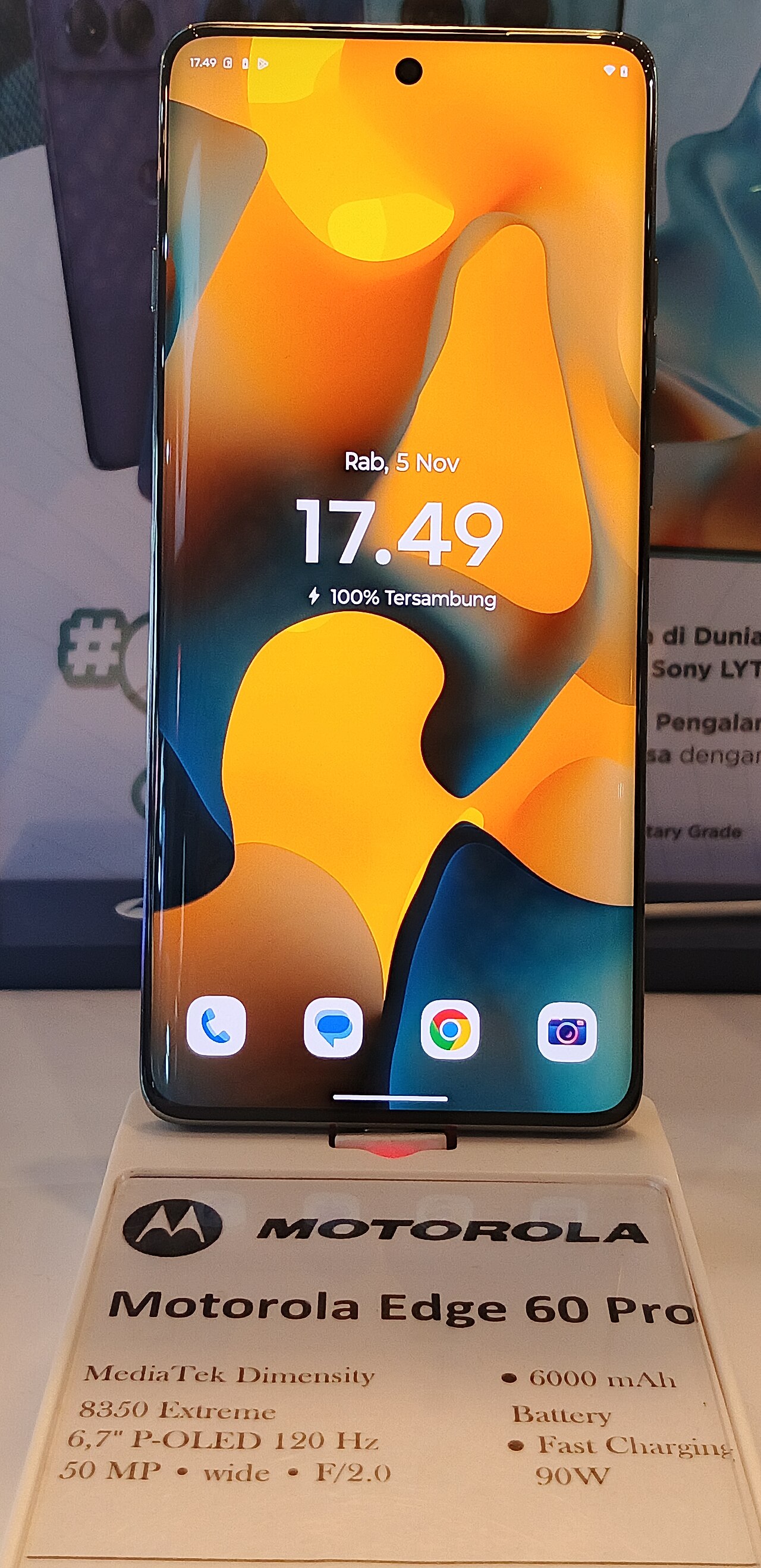 Motorola Edge 60 Pro (cropped)